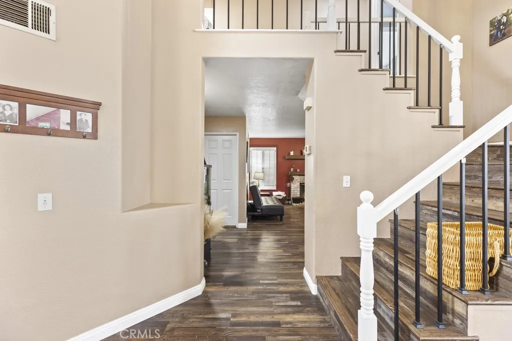 3025 Black Horse Drive, Ontario, California 91761 home-pic-11