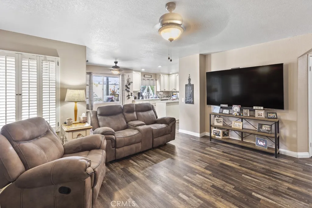 3025 Black Horse Drive, Ontario, California 91761 home-pic-22