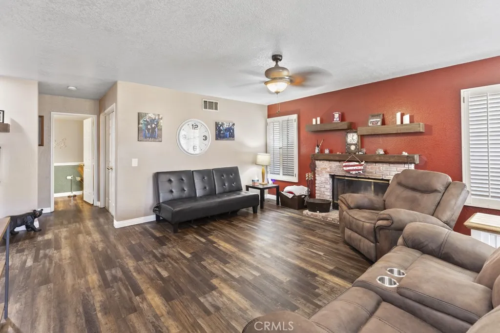 3025 Black Horse Drive, Ontario, California 91761 home-pic-14
