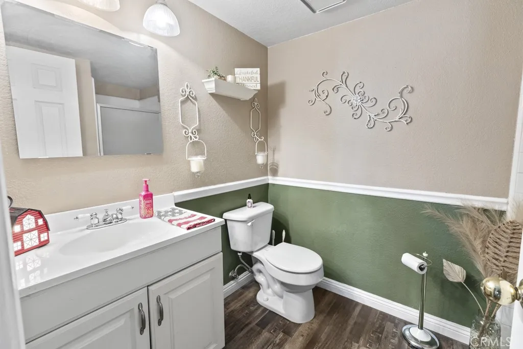 3025 Black Horse Drive, Ontario, California 91761 home-pic-17