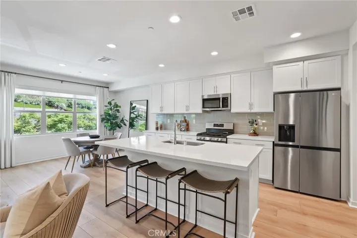 305 Blackrock, Lake Forest, California 92610