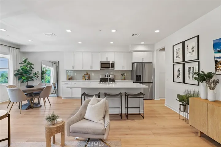305 Blackrock, Lake Forest, California 92610