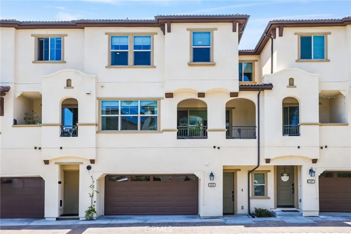 305 Blackrock, Lake Forest, California 92610