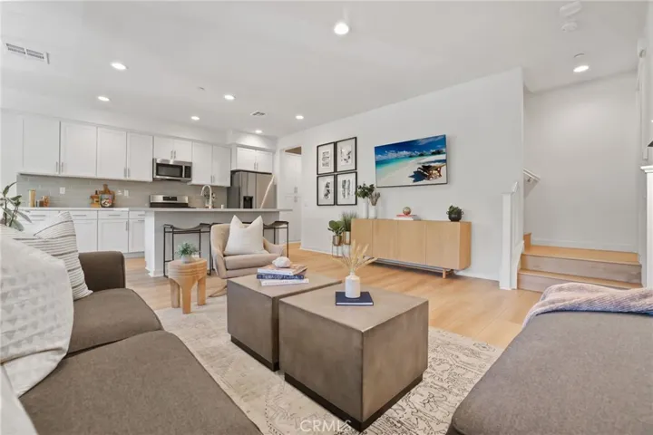 305 Blackrock, Lake Forest, California 92610