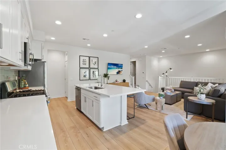305 Blackrock, Lake Forest, California 92610