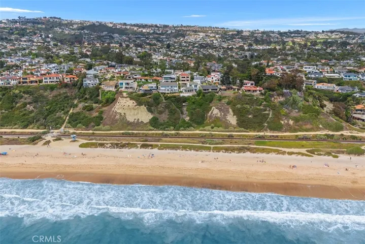 Steps to the waterfront and the beach trails.