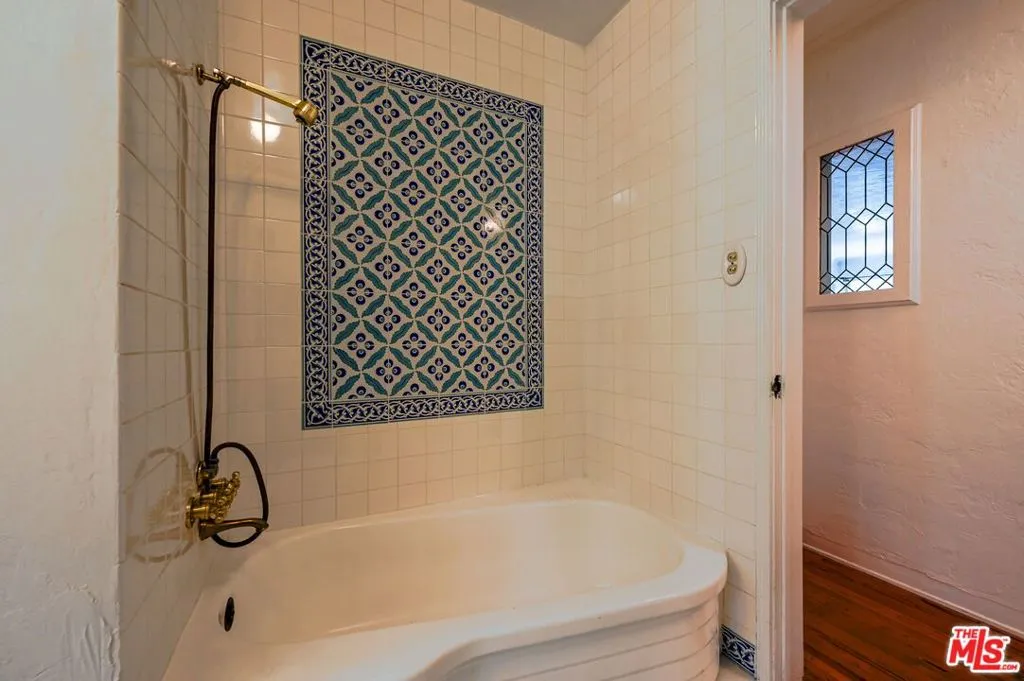 8410 Kirkwood Drive, Los Angeles, California 90046 home-pic-15