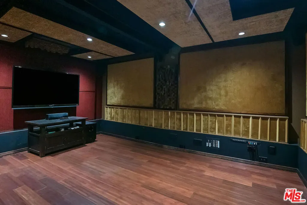 12039 Weddington Street, Valley Village, California 91607 home-pic-49