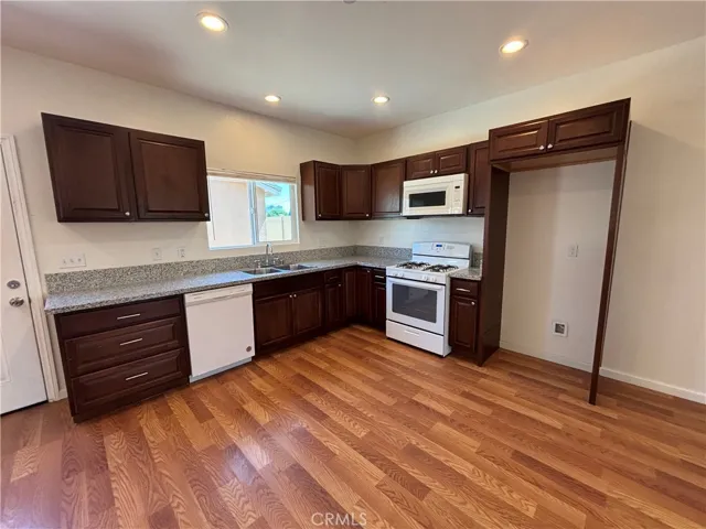 324 Faith Circle, Perris, California 92570