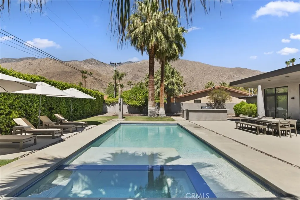 675 E Mesquite Avenue, Palm Springs, California 92264 home-pic-29