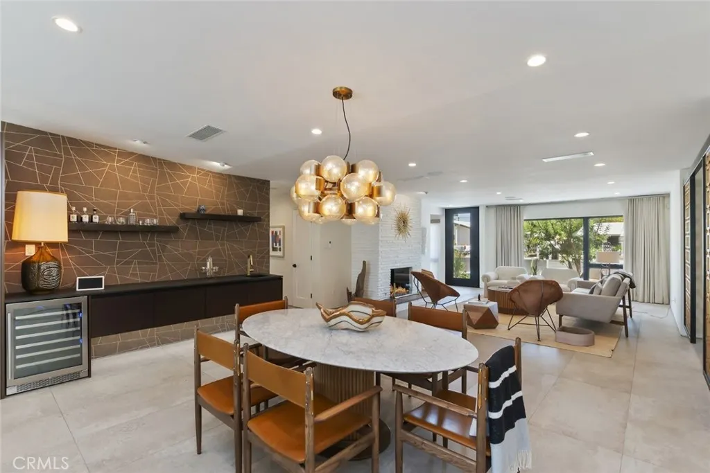 675 E Mesquite Avenue, Palm Springs, California 92264 home-pic-10