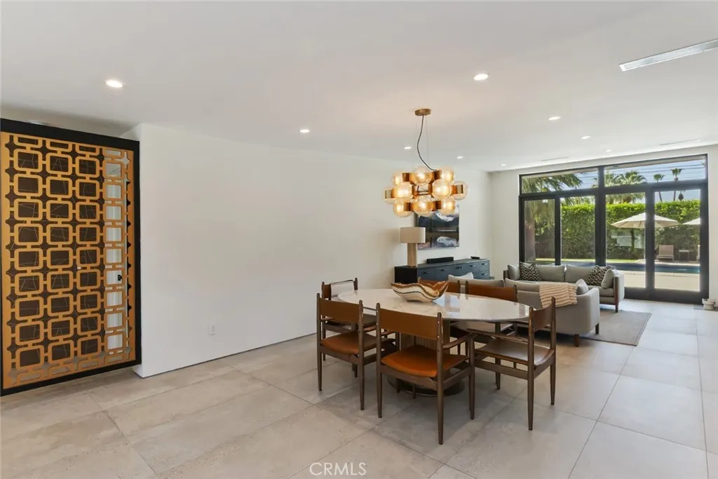 675 E Mesquite Avenue, Palm Springs, California 92264 home-pic-9