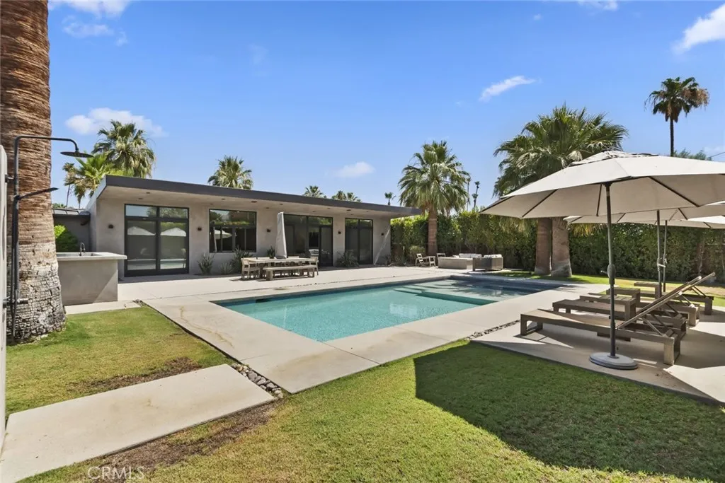 675 E Mesquite Avenue, Palm Springs, California 92264 home-pic-31