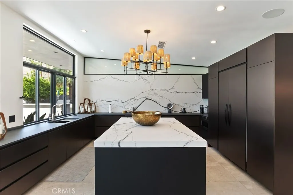 675 E Mesquite Avenue, Palm Springs, California 92264 home-pic-15
