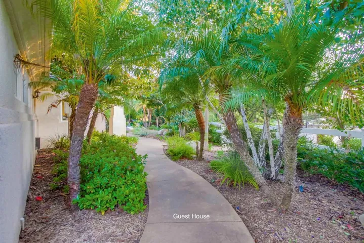1495 Meredith Road, Fallbrook, California 92028