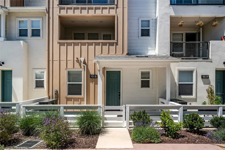 905 Madonna Road 38, San Luis Obispo, California 93405