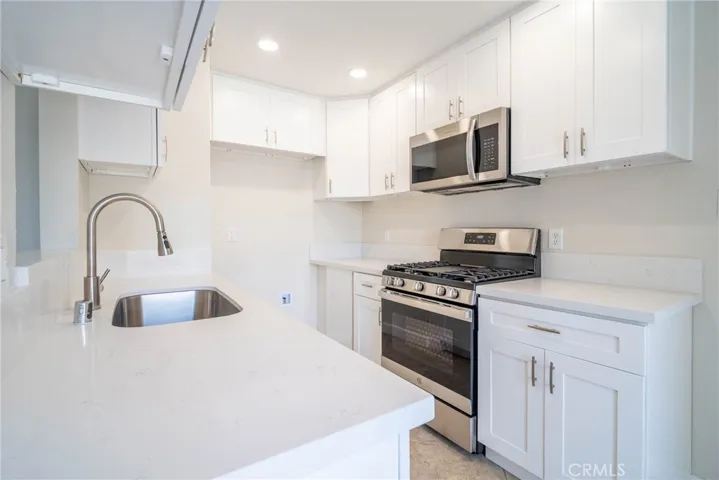 17121 Green Lane A, Huntington Beach, California 92649