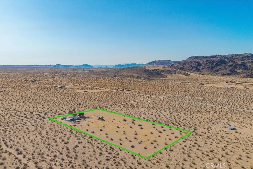 4773 Shawnee Trail, Landers, California 92285 home-pic-32