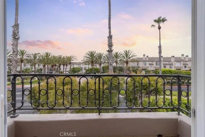 19381 Maidstone Lane, Huntington Beach, California 92648