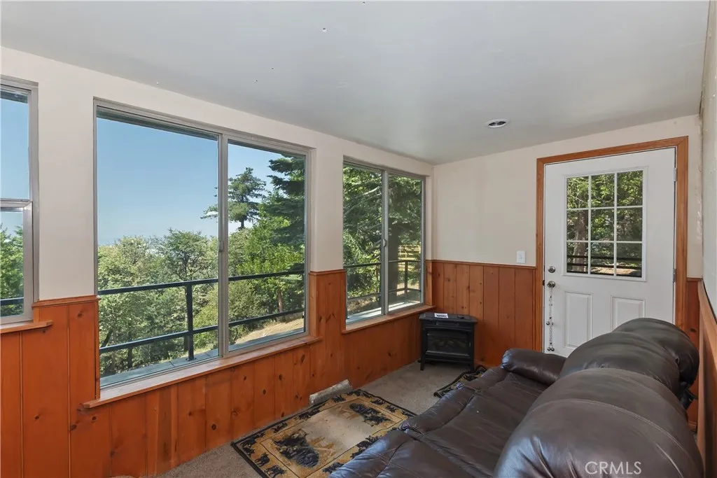 1040 Mile High Road, Twin Peaks, California 92391 home-pic-31