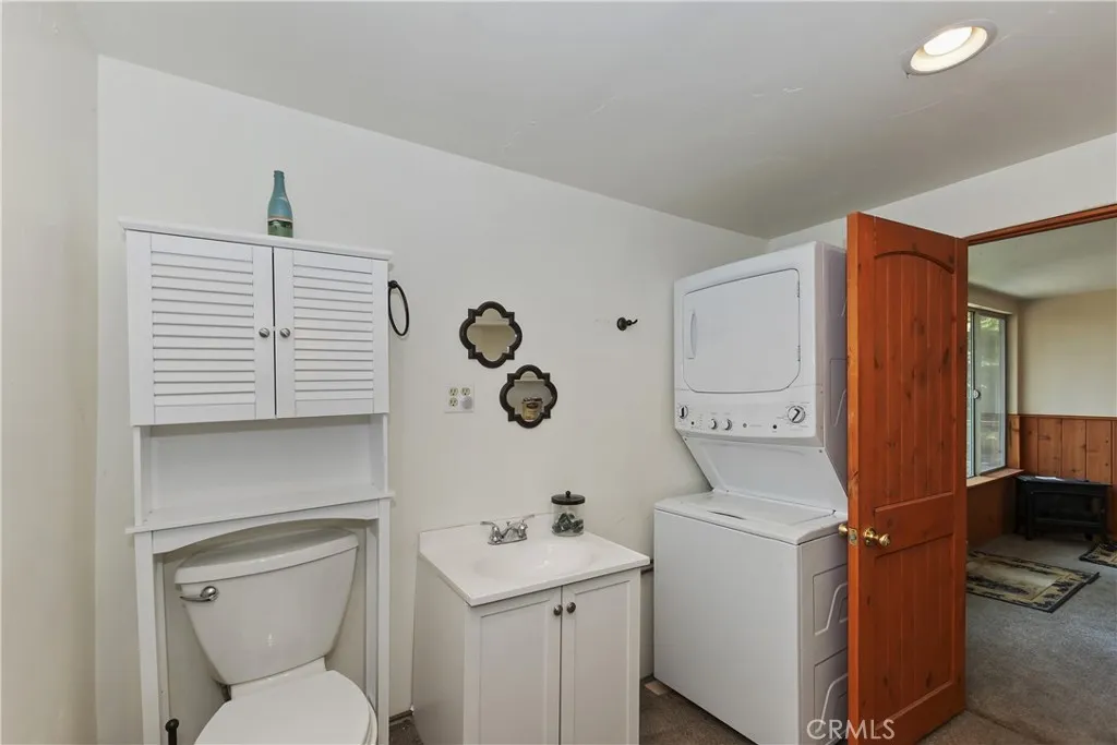 1040 Mile High Road, Twin Peaks, California 92391 home-pic-33