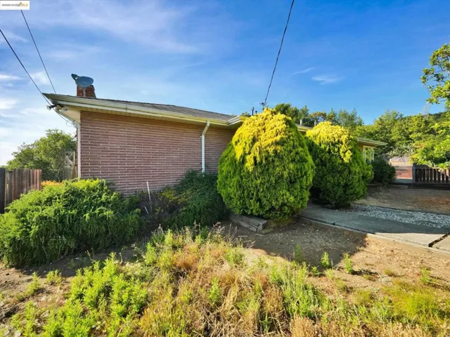 3303 Rubin Dr, Oakland, California 94602