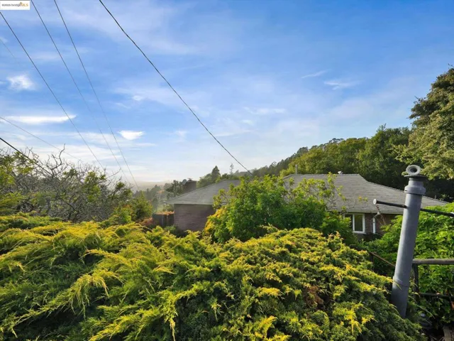3303 Rubin Dr, Oakland, California 94602