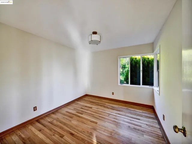 3303 Rubin Dr, Oakland, California 94602