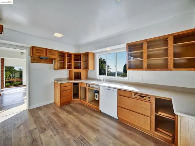 3303 Rubin Dr, Oakland, California 94602