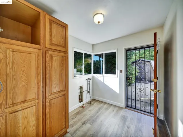 3303 Rubin Dr, Oakland, California 94602