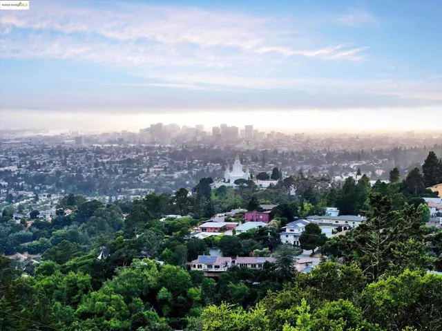 3303 Rubin Dr, Oakland, California 94602