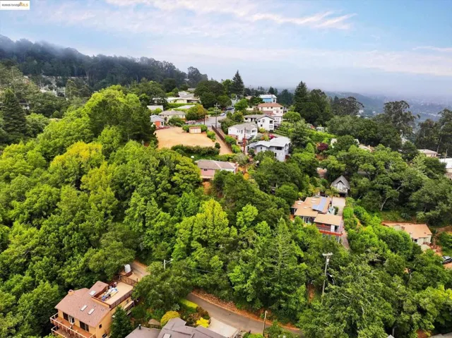 3303 Rubin Dr, Oakland, California 94602