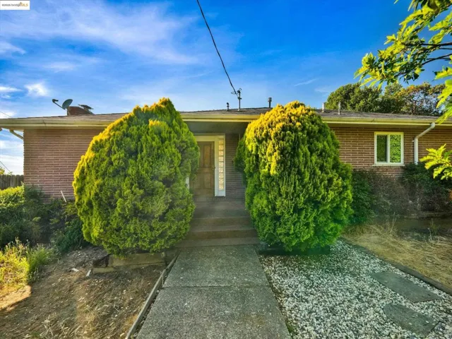 3303 Rubin Dr, Oakland, California 94602