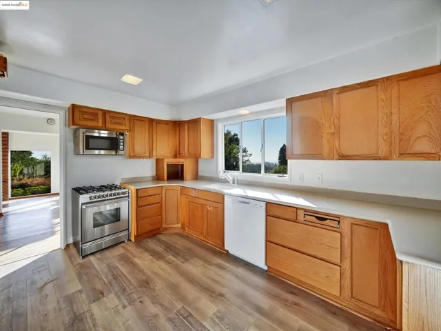 3303 Rubin Dr, Oakland, California 94602