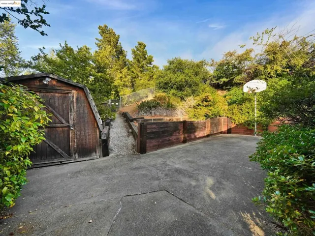 3303 Rubin Dr, Oakland, California 94602