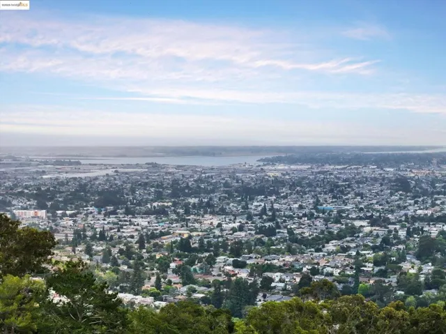 3303 Rubin Dr, Oakland, California 94602
