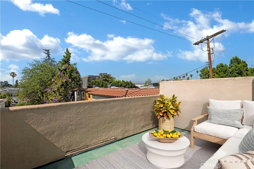 5242 Vesper Avenue 7, Sherman Oaks, California 91411 home-pic-8