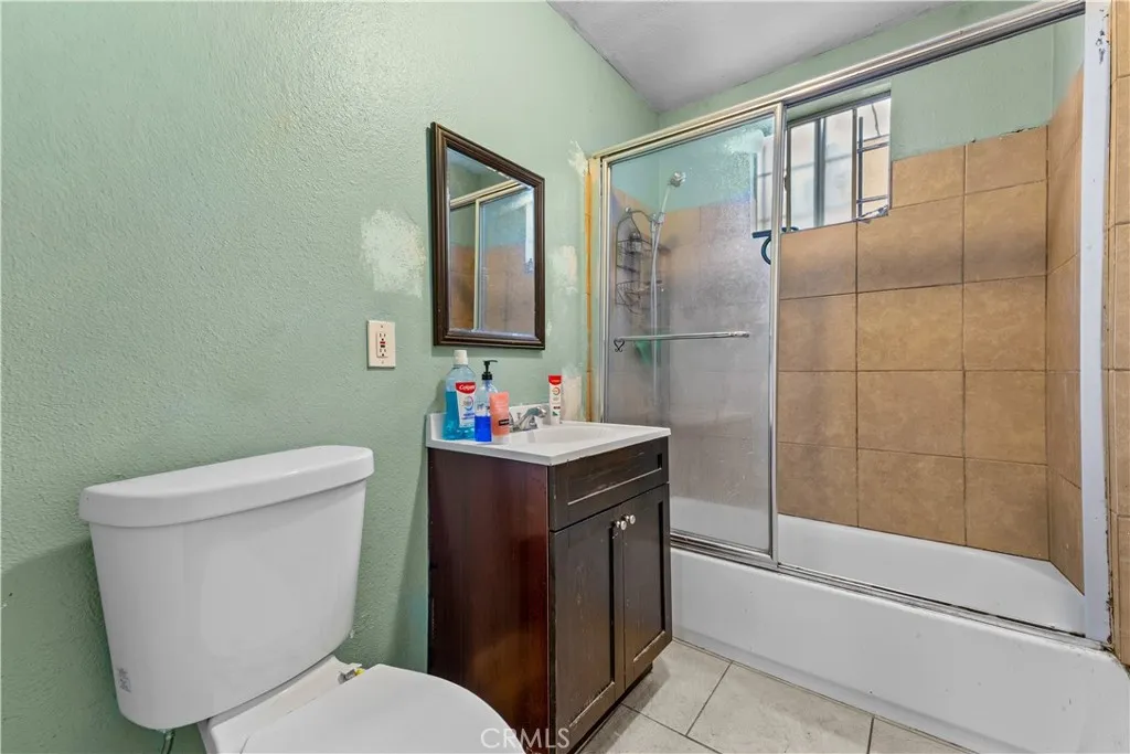 771 W 91st Street, Los Angeles, California 90044 home-pic-9