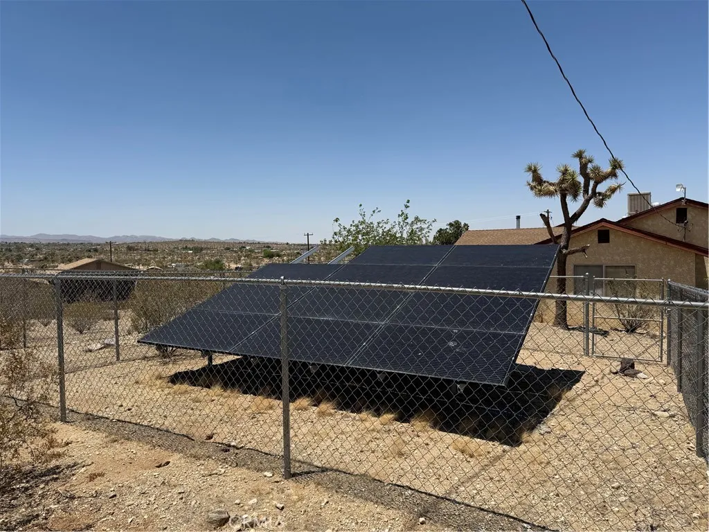 59663 Sunway Drive, Yucca Valley, California 92284 home-pic-38