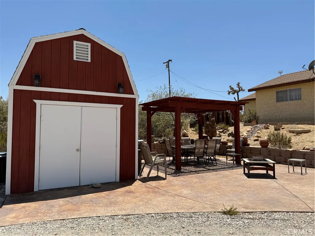 59663 Sunway Drive, Yucca Valley, California 92284 home-pic-5