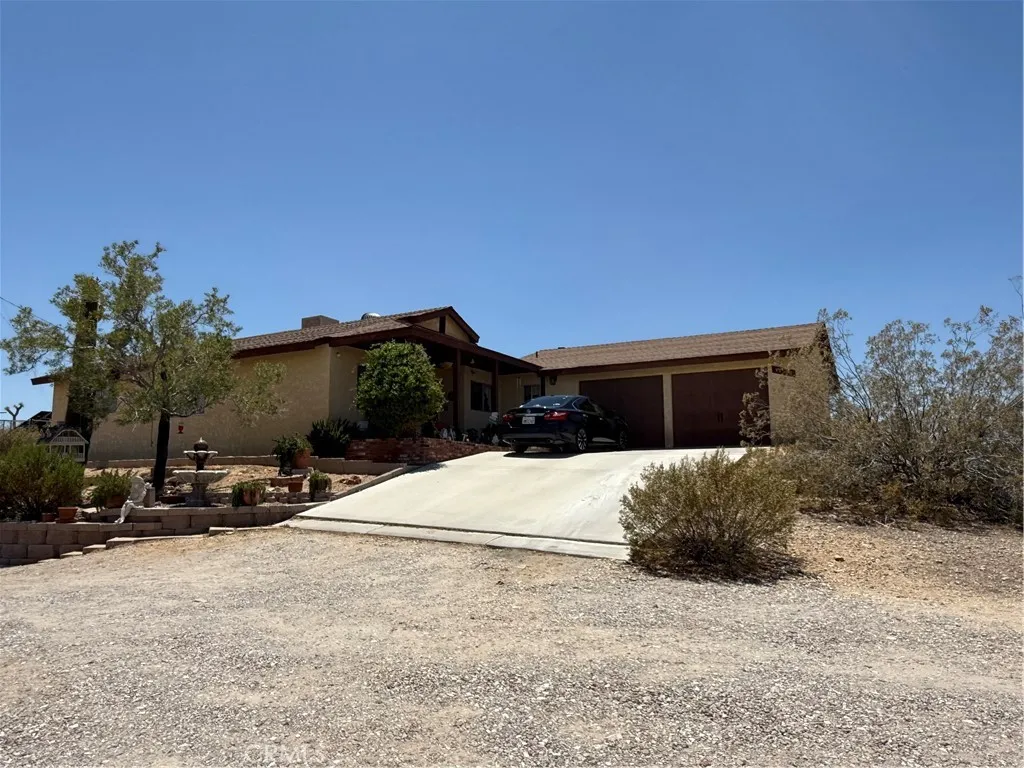 59663 Sunway Drive, Yucca Valley, California 92284 home-pic-0