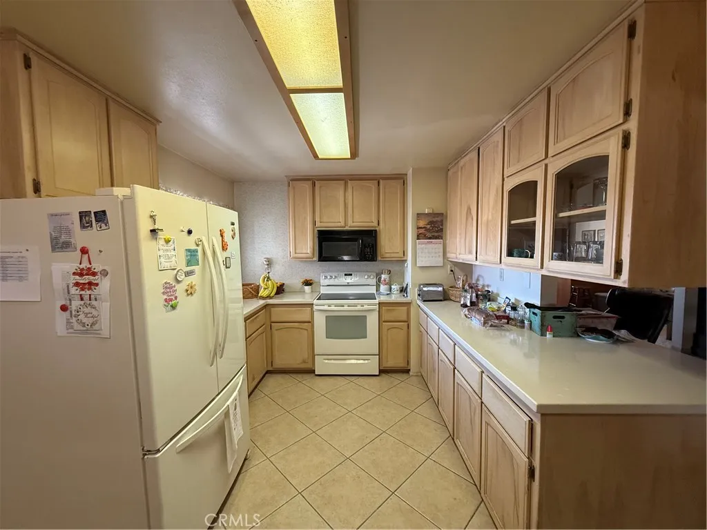 59663 Sunway Drive, Yucca Valley, California 92284 home-pic-13