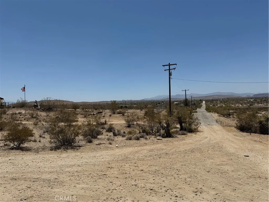 59663 Sunway Drive, Yucca Valley, California 92284 home-pic-44