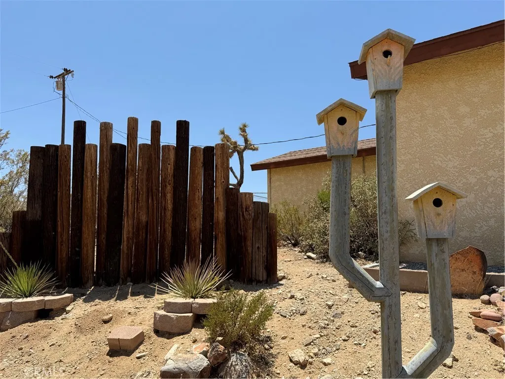 59663 Sunway Drive, Yucca Valley, California 92284 home-pic-33