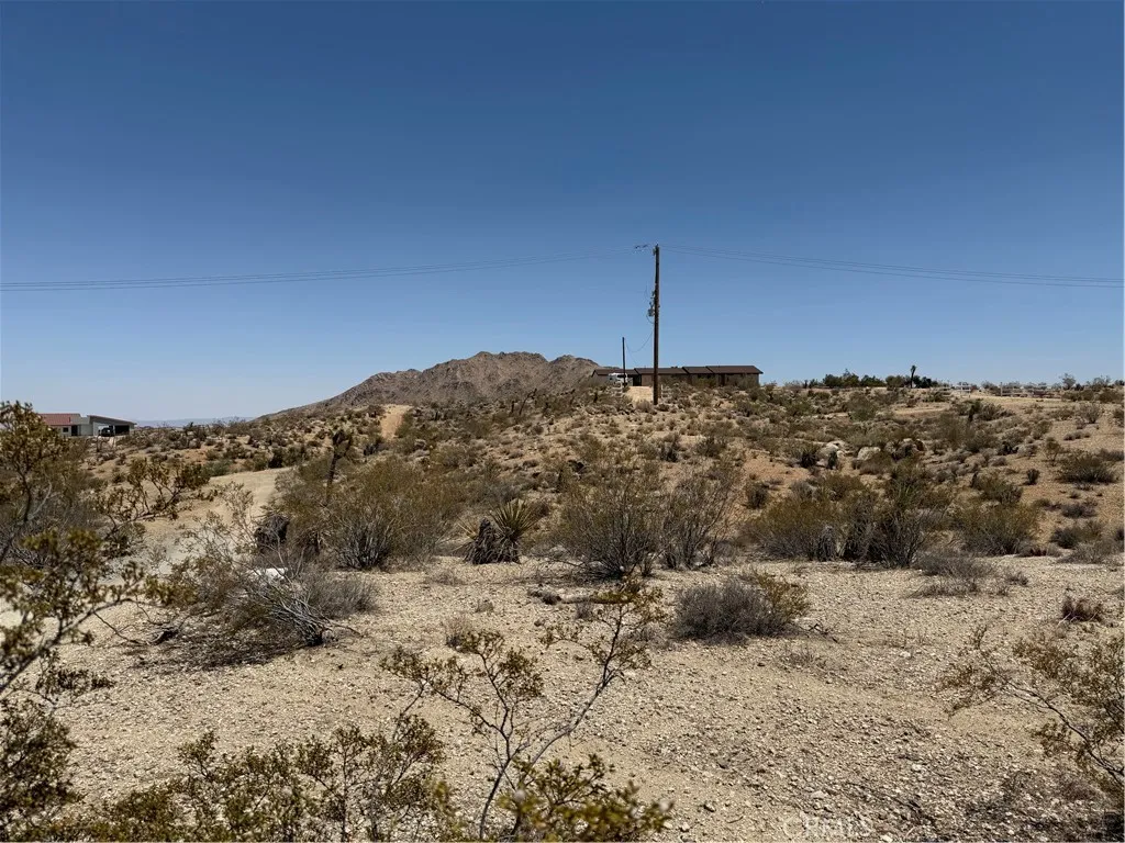 59663 Sunway Drive, Yucca Valley, California 92284 home-pic-41
