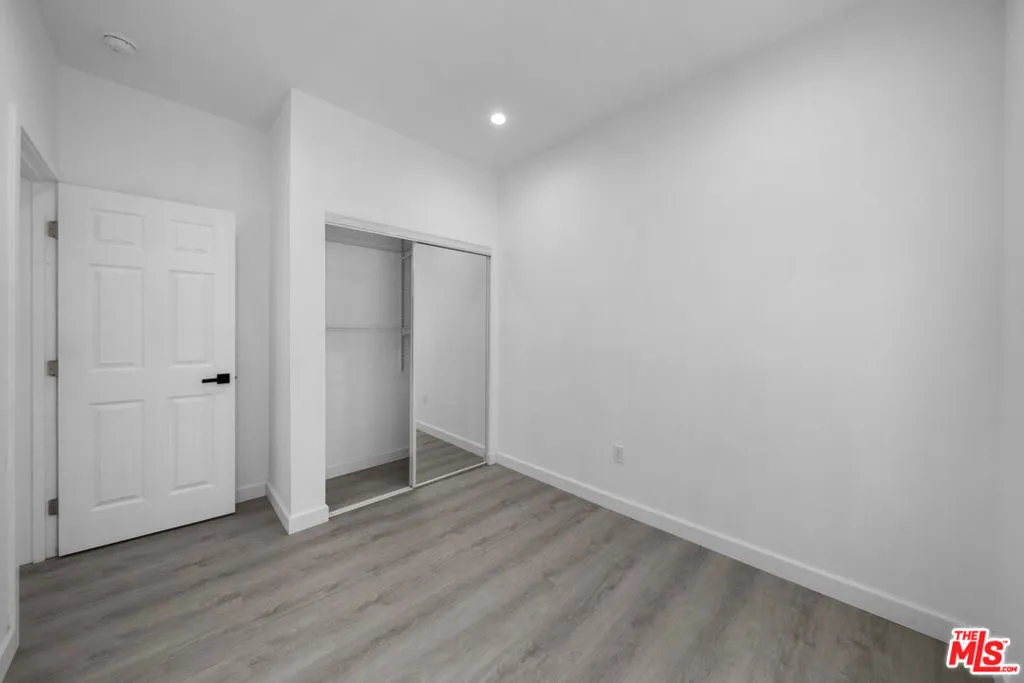 151 N Harvard Boulevard, Los Angeles, California 90004 home-pic-24