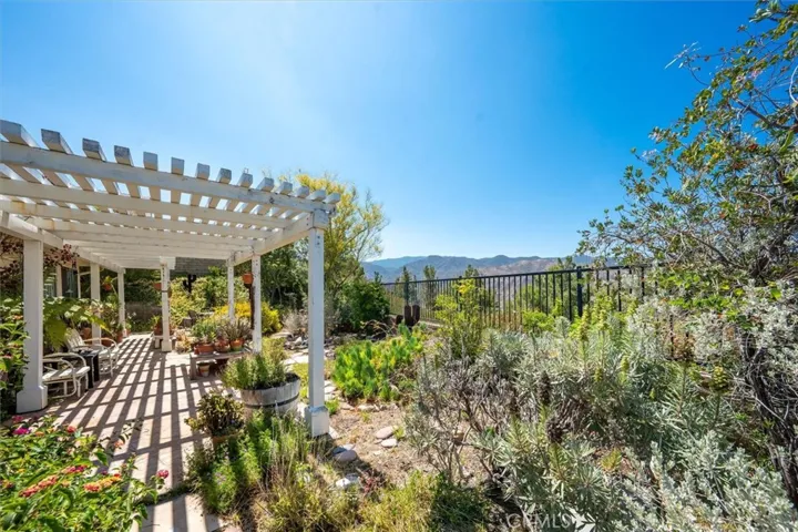 14320 Sequoia Road, Canyon Country, California 91387