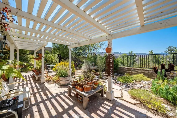 14320 Sequoia Road, Canyon Country, California 91387