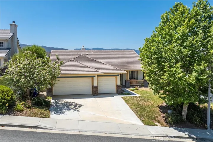 14320 Sequoia Road, Canyon Country, California 91387