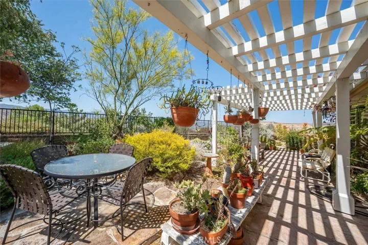 14320 Sequoia Road, Canyon Country, California 91387